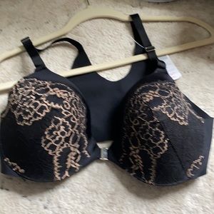 NWT Soma Vanishing back front close black bra
